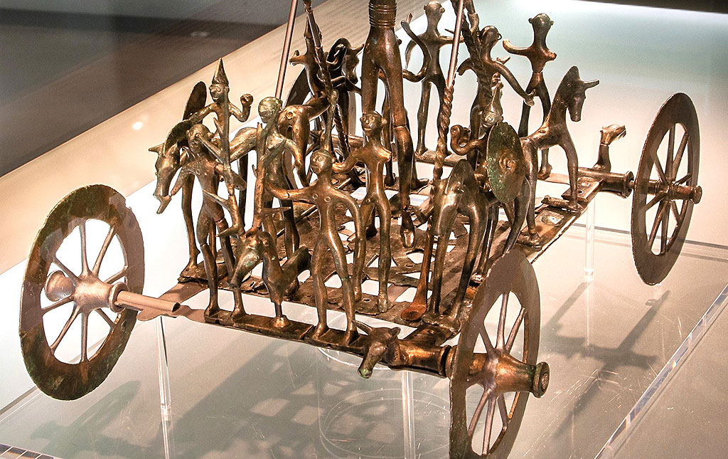 Restored ceremonial chariot from Strettweg (AT)