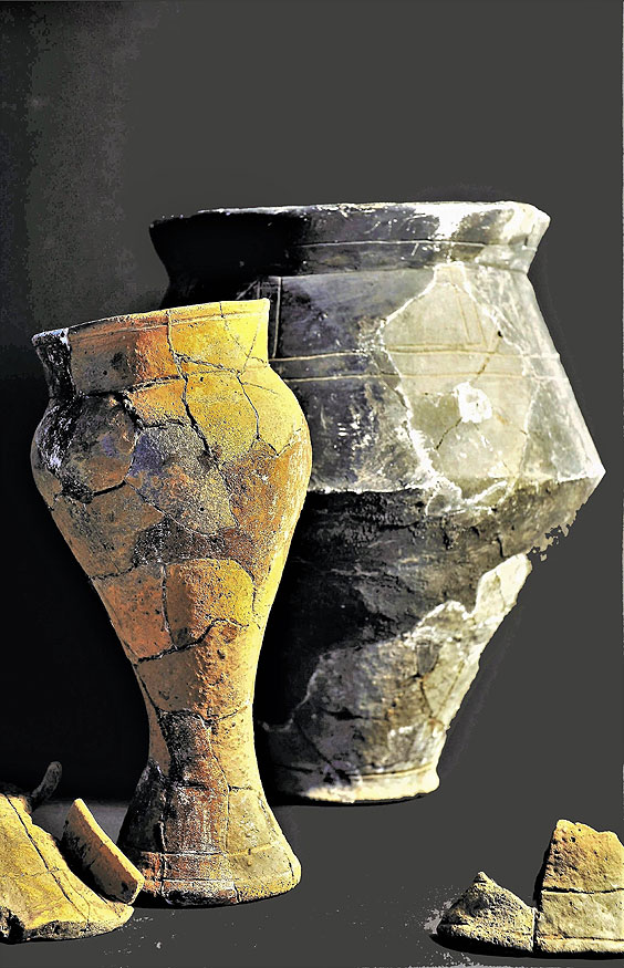 Burned pots and pot fragments, Kemmelberg