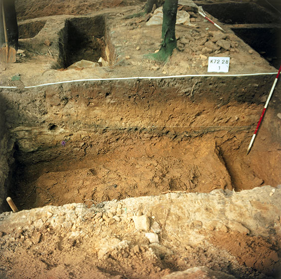 Fig 13: Fouilles à grande échelle 1972, zone néolithique in situ
