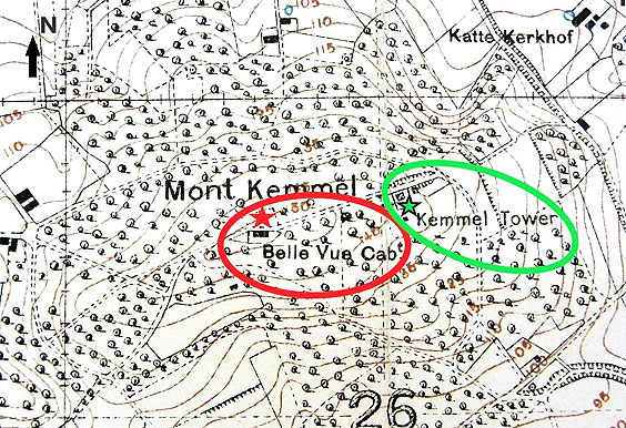 Uitzichtheuveltje (rode ster) en observatiepost (groene ster), december 1916